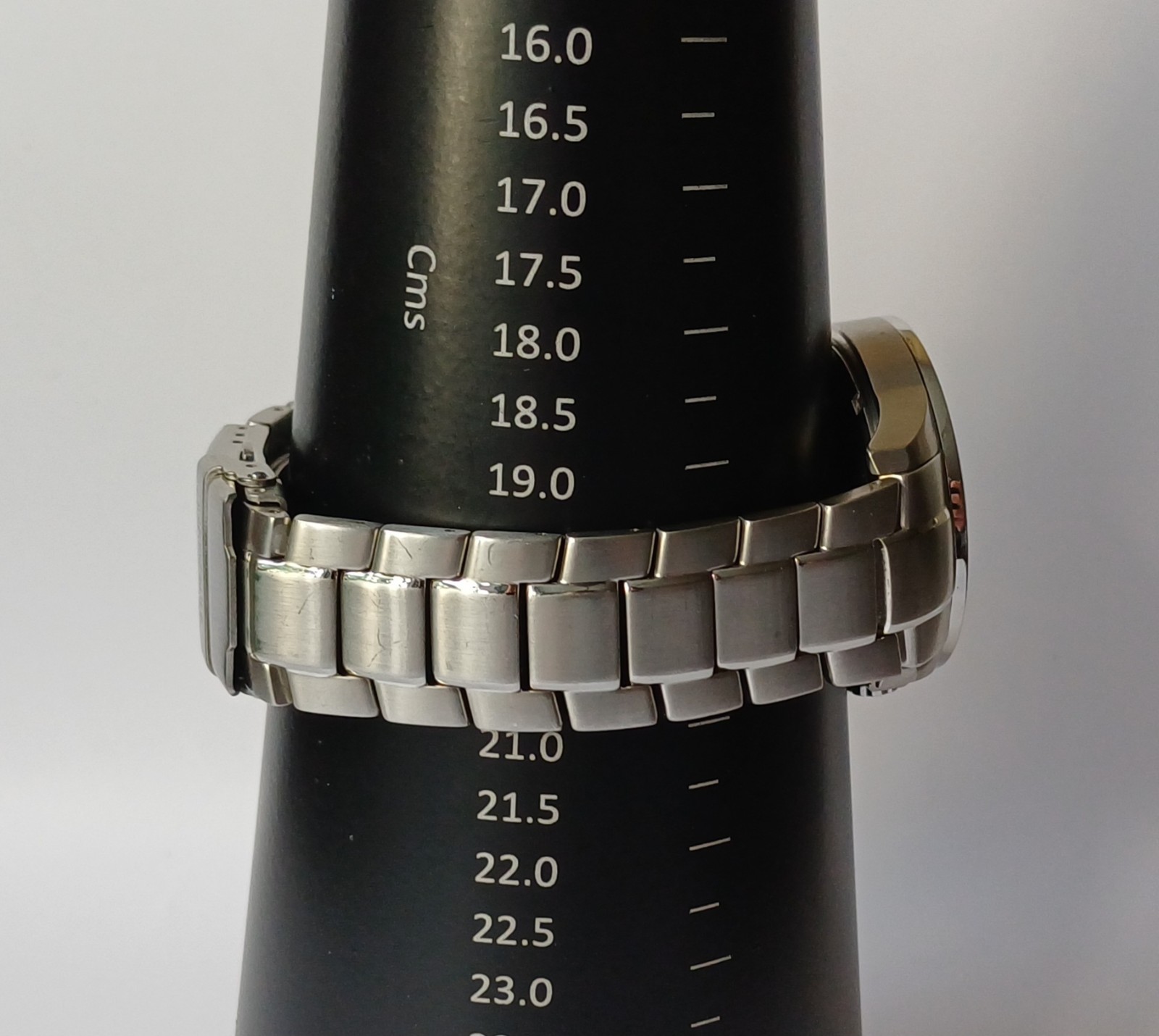 Swiss Eagle SE-9032-33 Sapphire Crystal Stainless Steel Mens Quartz Watch, 42 mm