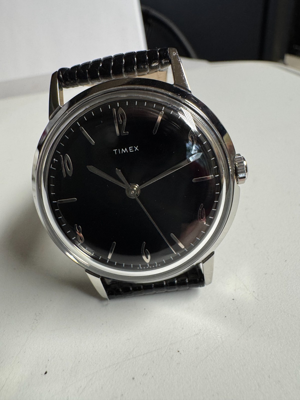 Timex 34MM Marlin 2018 Reissue Wind Up Midnight Sunburst TW2T18200 Runs Good