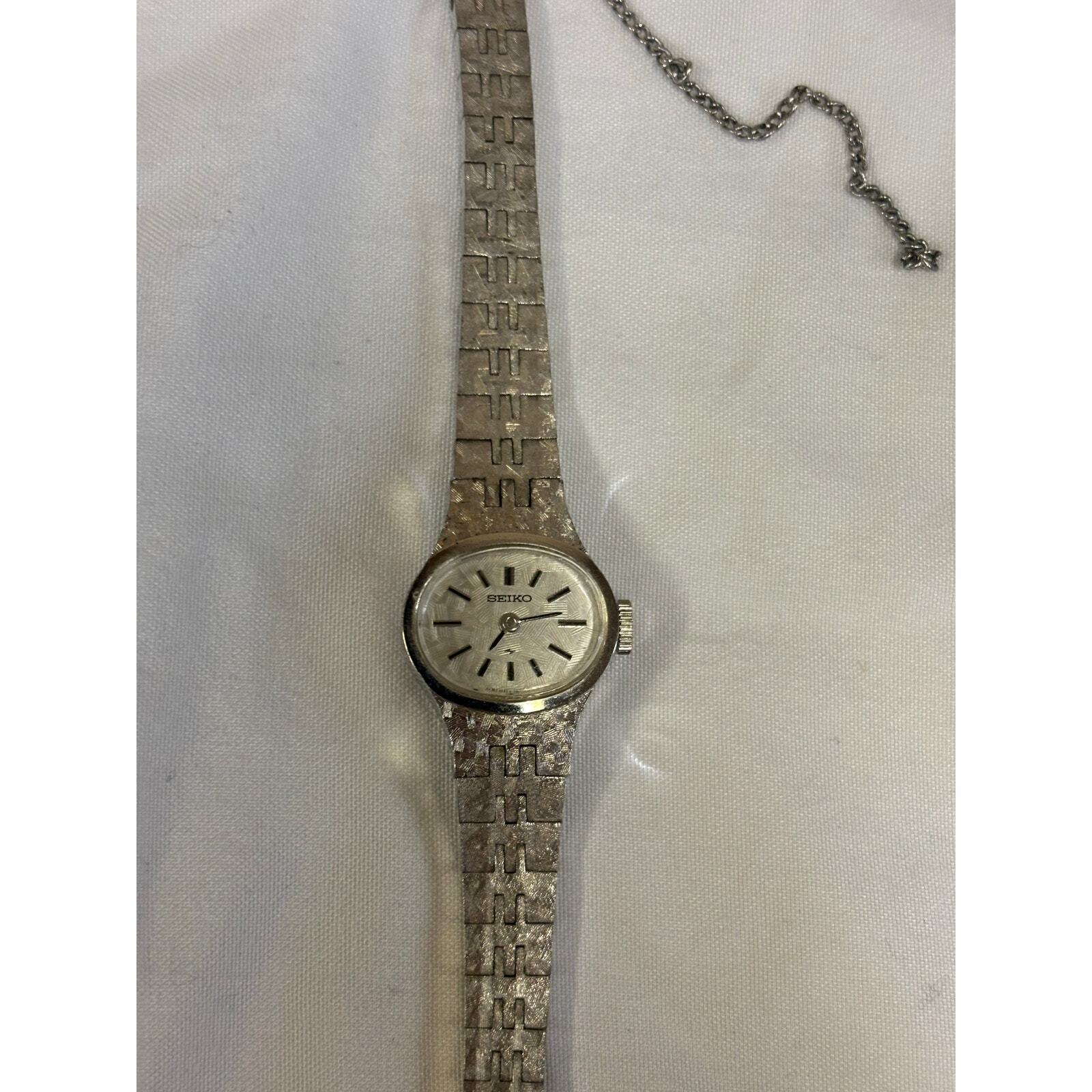 Vintage Seiko 11 7619 Silver Tone Mechanical Womens Watch.