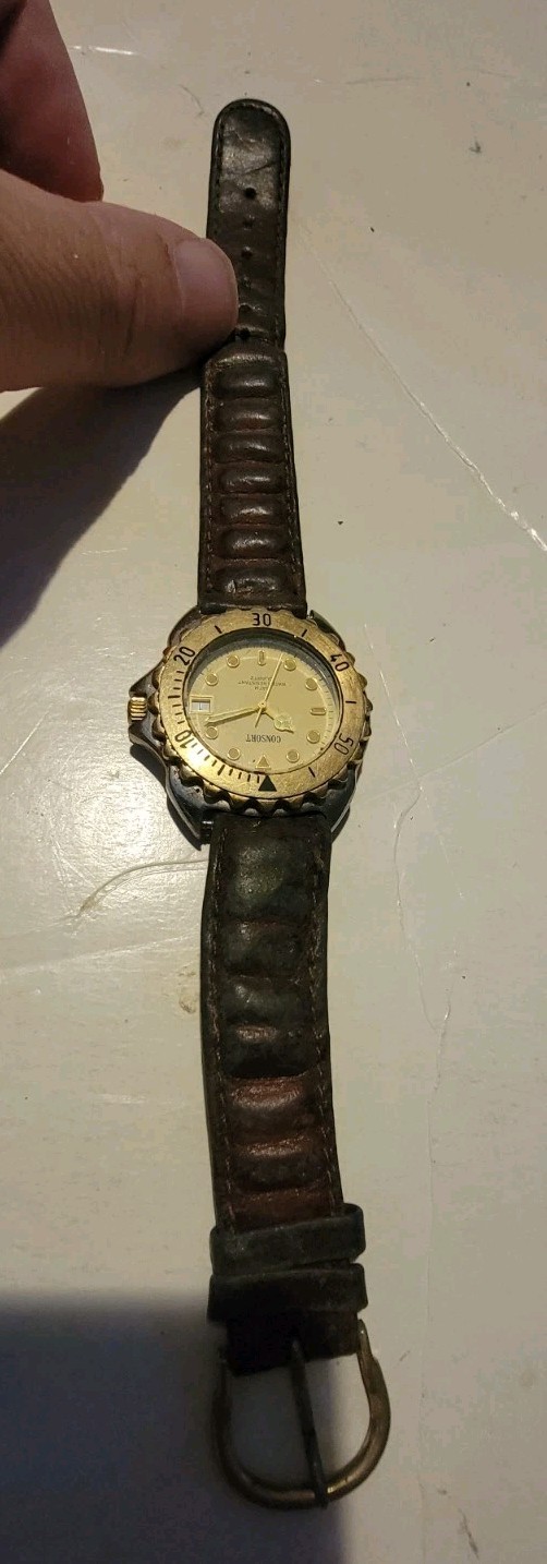 Vintage Consort Wristwatch Made In Hong Kong Watch Quintel Quartz