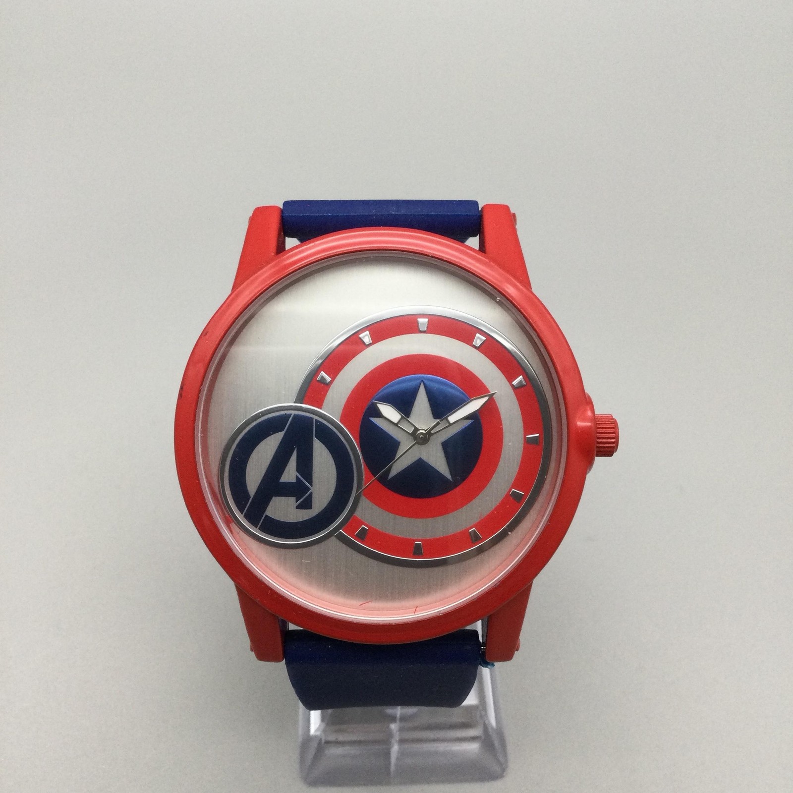 Marvel Avengers Captain America Mens Watch 49mm Red Blue Shield New Battery
