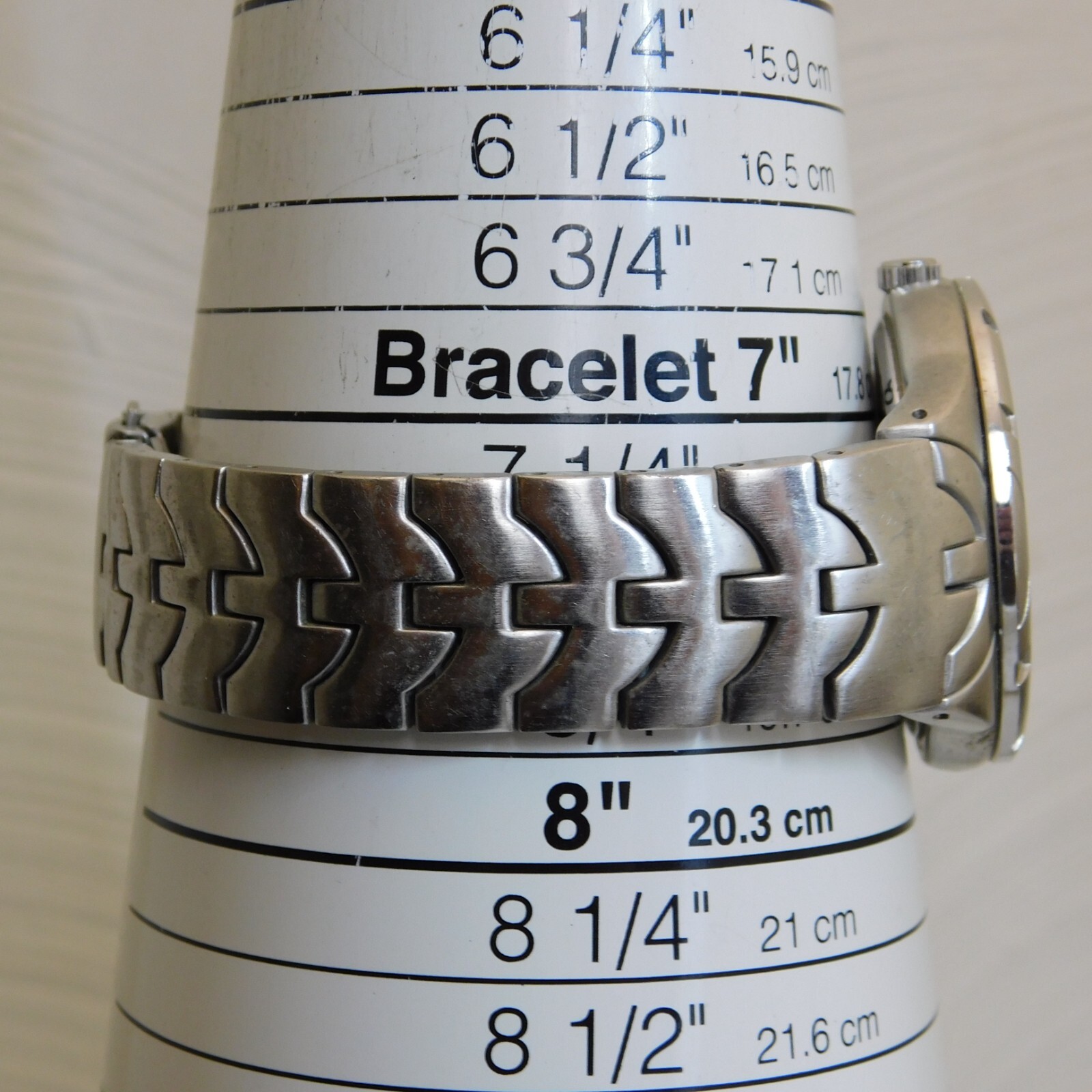 Mossimo MM90211 Silver Tone Quartz Analog Men’s Watch Sz. 7 1/2″ New Battery