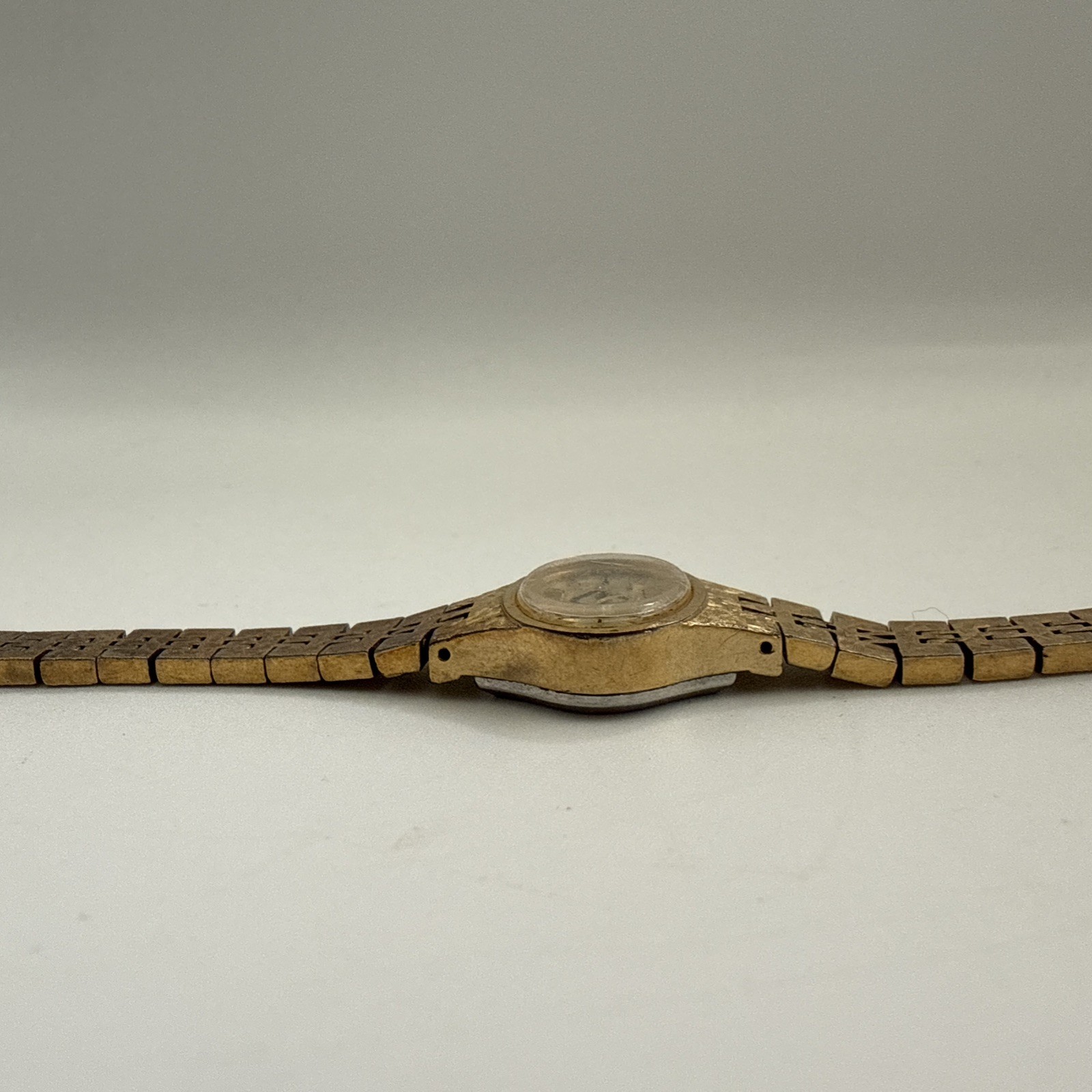 Vintage Seiko Watch 11-7619 Women Hand Winding Mechanical Gold Tone Oval 5.75″