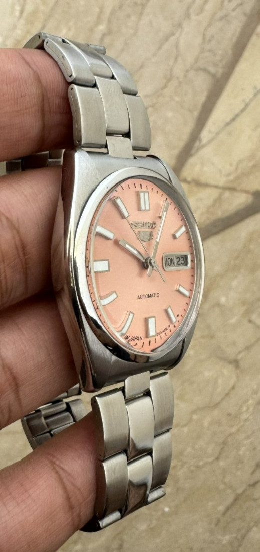 Seiko 5 Automatic 7009-3090 Salmon Pink Dial Day-Date Men’s Vintage Japan