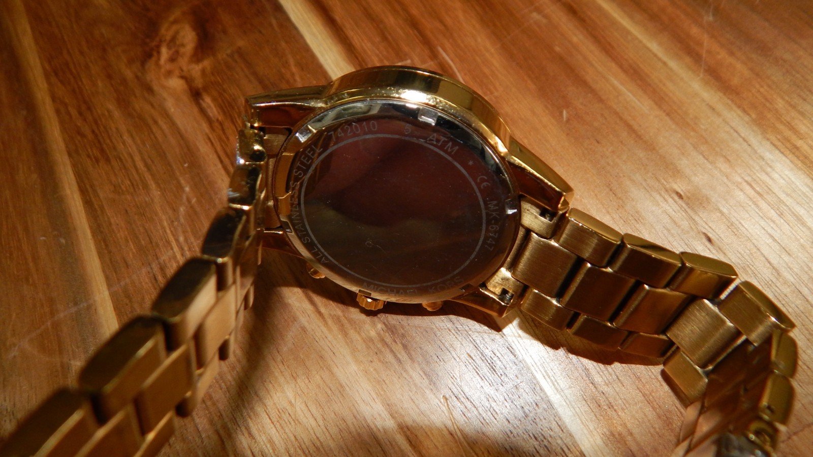 MICHAEL KORS MK-6747 Ritz Chronograph Pave Gold Tone Stainless 41mm Watch 50m