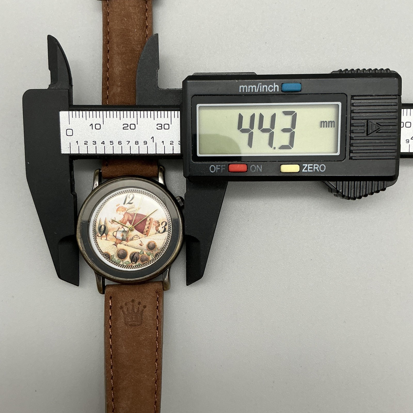 One In A Million Women Watch 44mm Girl With A Water Can Leather New Battery