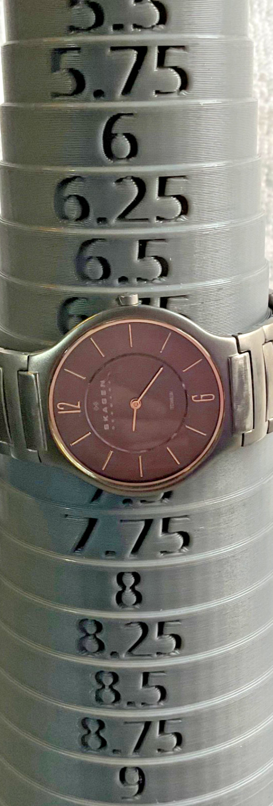 SKAGEN DENMARK MEN’S SLIM ALL TITANIUM 33mm WATCH 418LTXN WR 30m NEW BATTERY