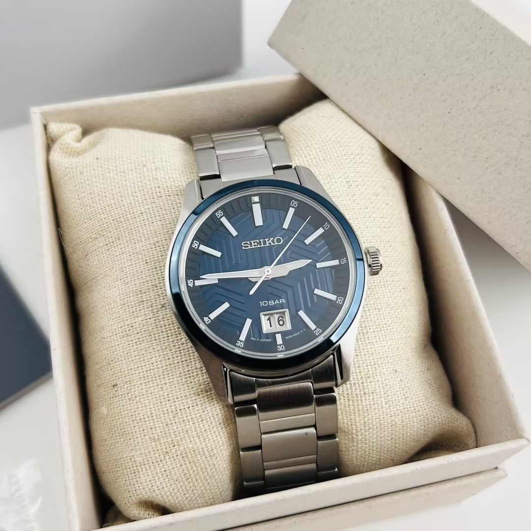 Seiko Essentials SUR559 Blue Dial Stainless Steel Men’s Quartz Watch 39.5mm New