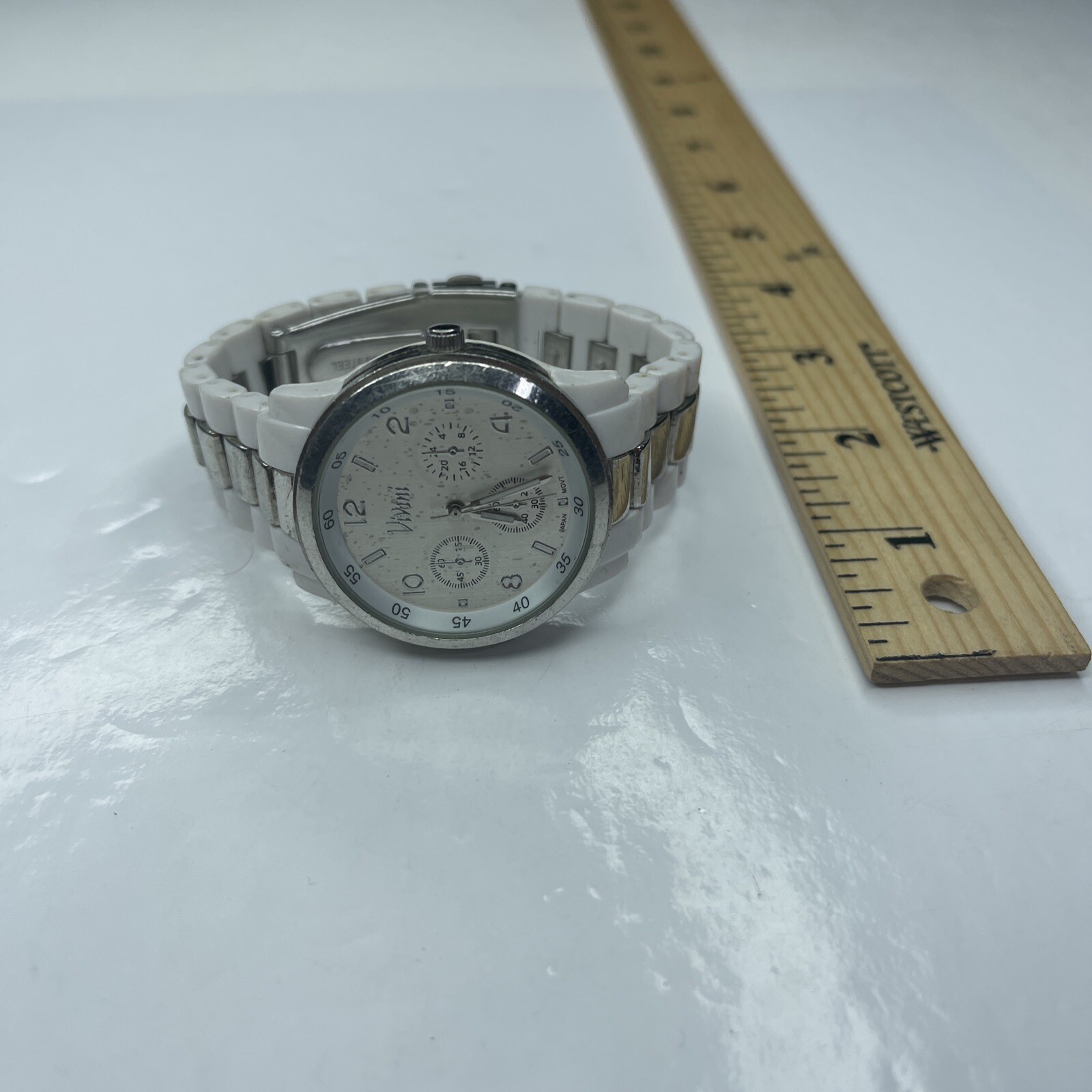 A Vivani Japan Silver White Resin V701W Accutime Ladies Retro Stainless Untested