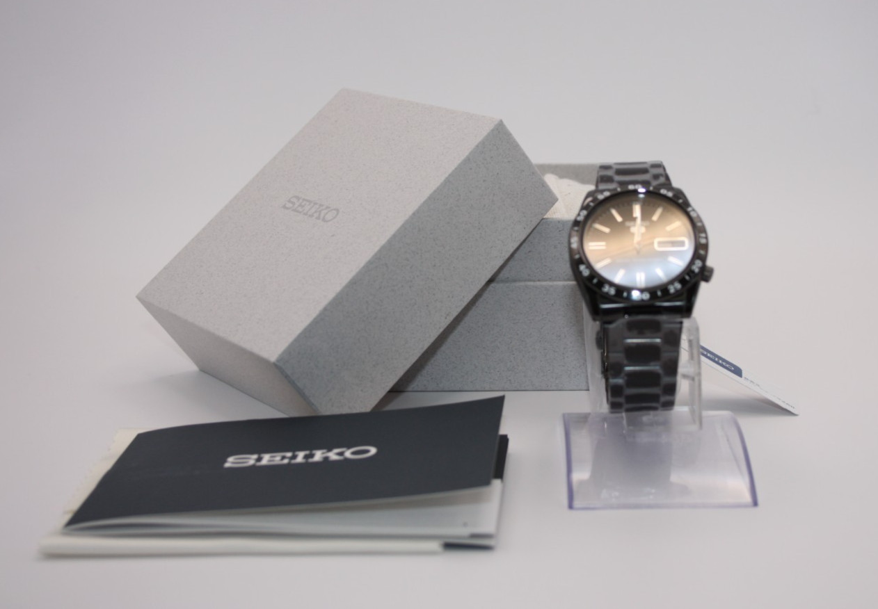 Seiko 5 Automatic SNKE03K1(SNKE03KC) Black Dial 21 Jewels Men’s Watch NEW Japan