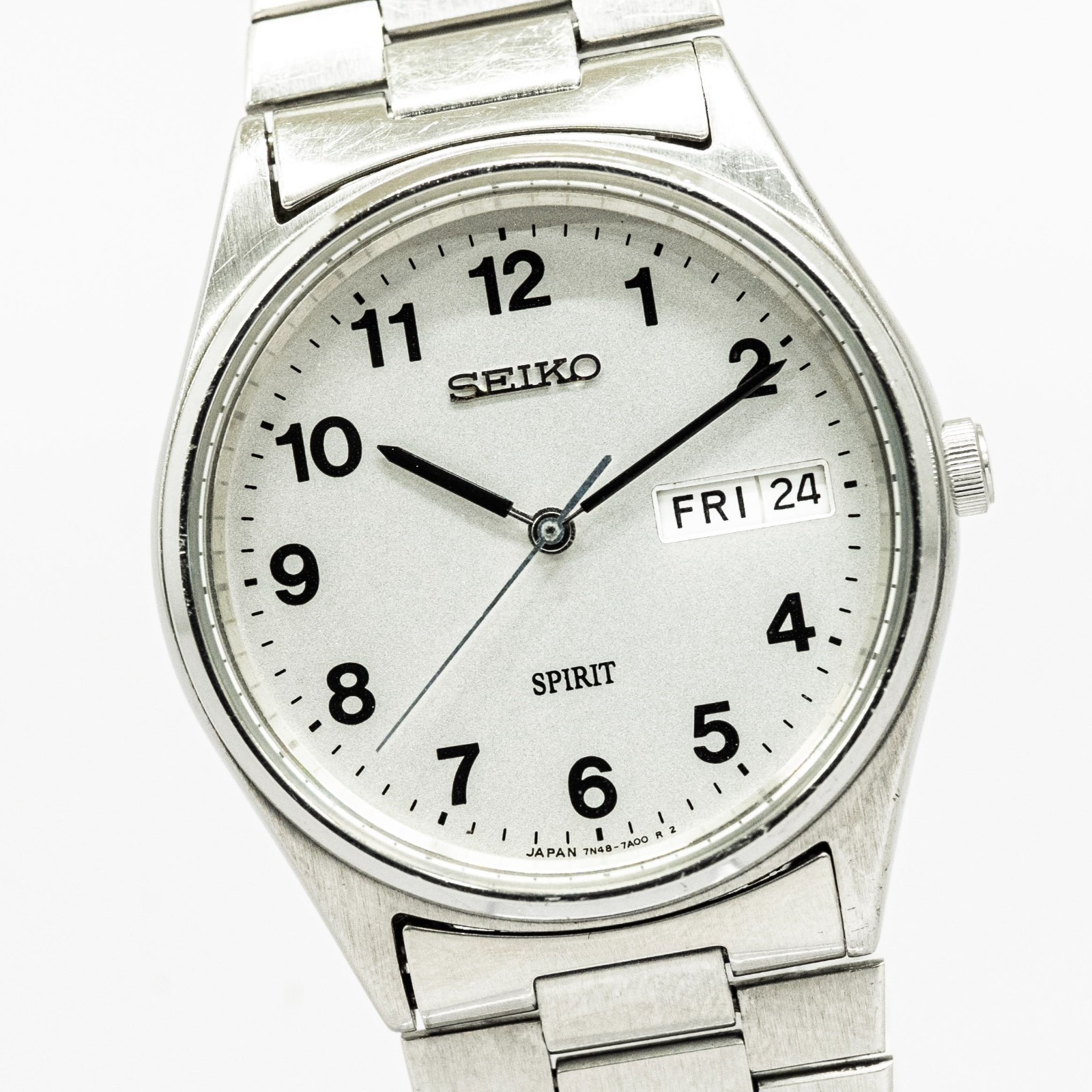 Vintage 1995 *NEAR MINT* SEIKO SPIRIT 7N48-7A00 Quartz Day/Date Arabic 33mm Mens