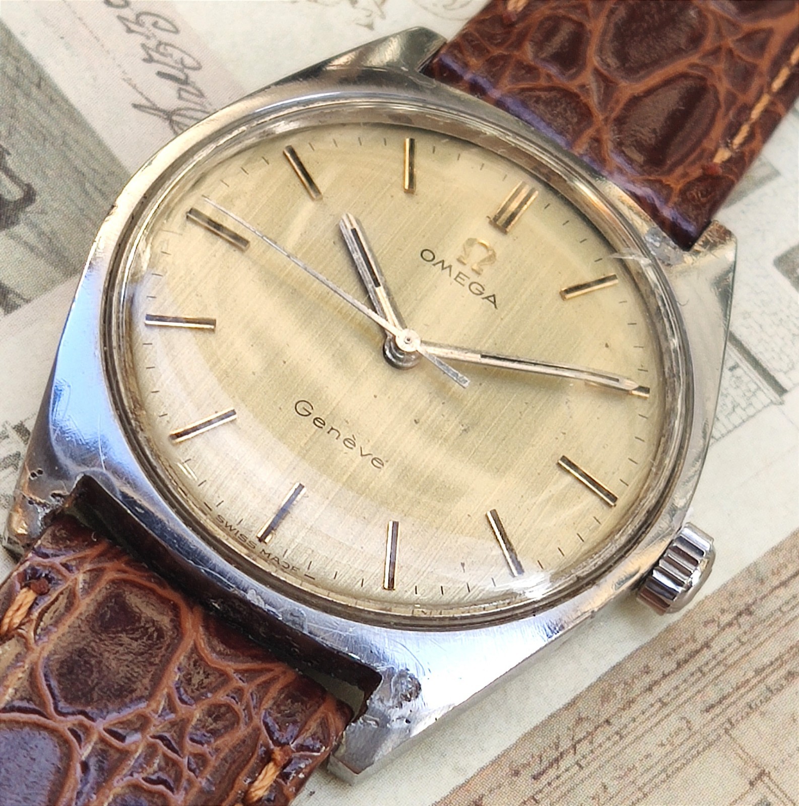 Omega Geneva 135.041 Cal. 601 – Vintage 1960s – Steel 34.5mm – Square Soleil