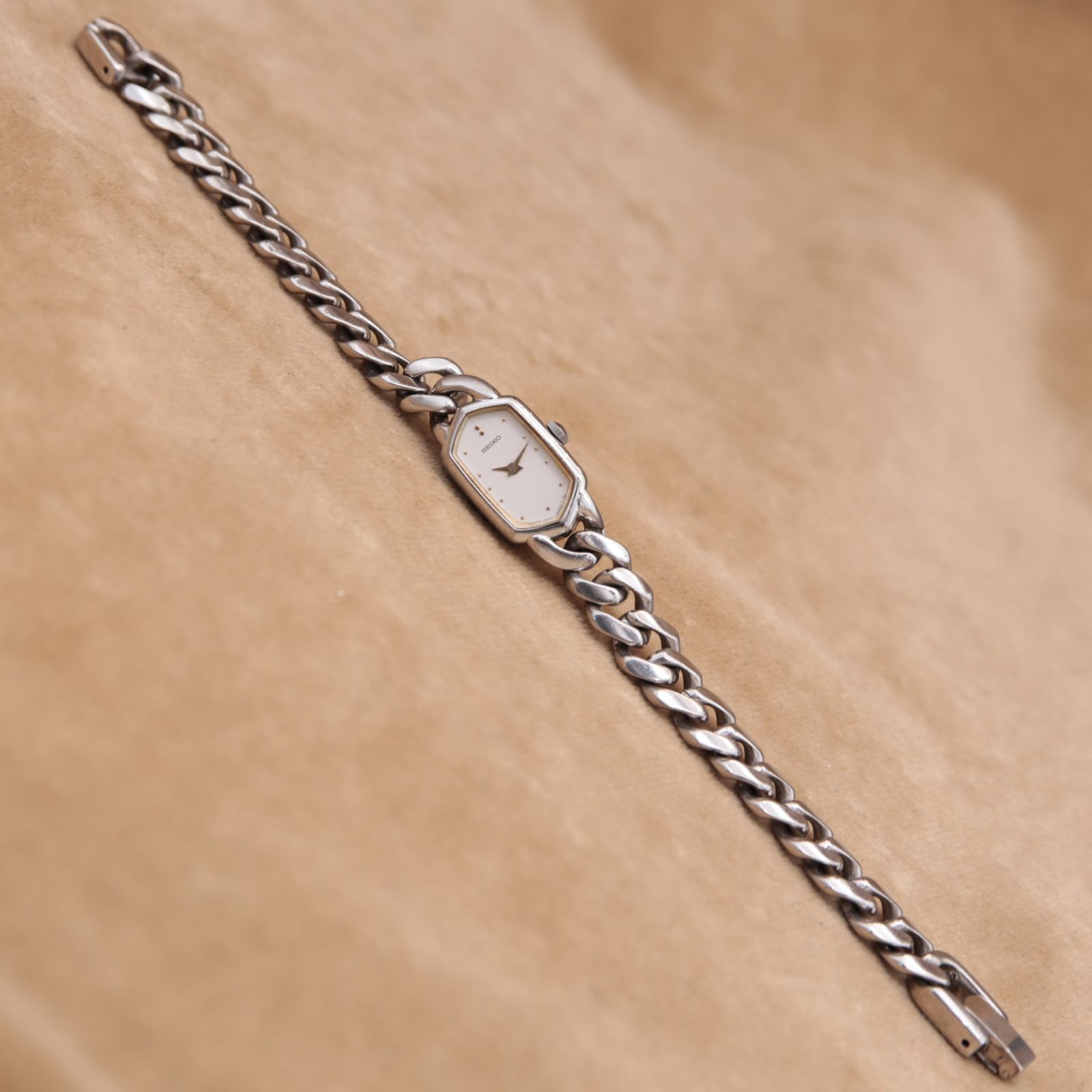 SEIKO 2E20-5360 Quartz Chain Hexagon Ladies Vintage 13.5mm 1985 Battery Replaced