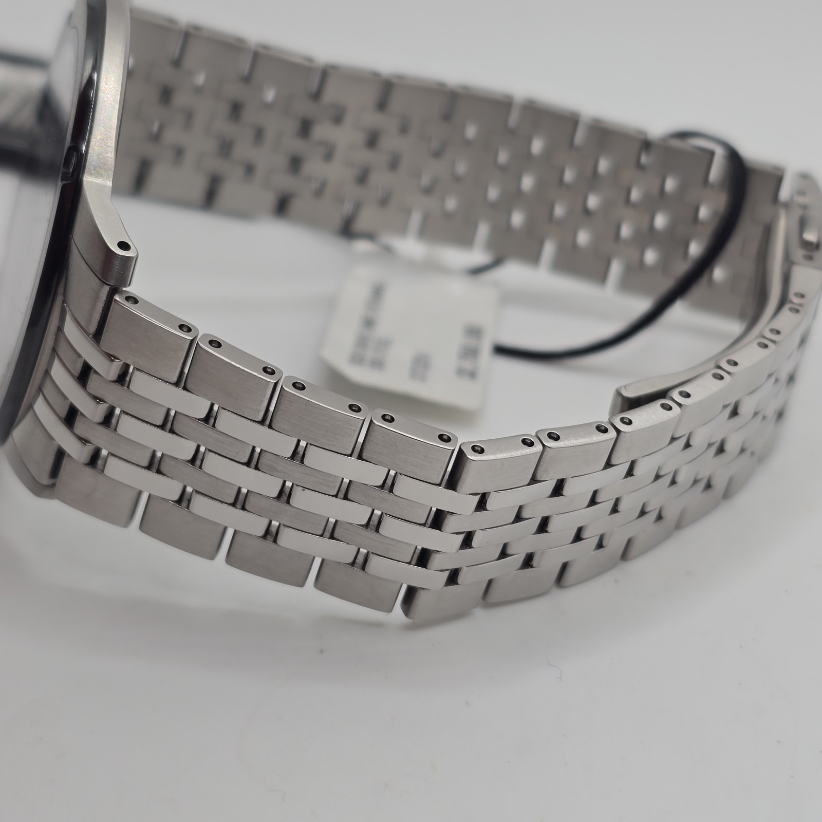 Citizen Eco-Drive One Watch 39mm Solar Ultra Thin AR5075-69E