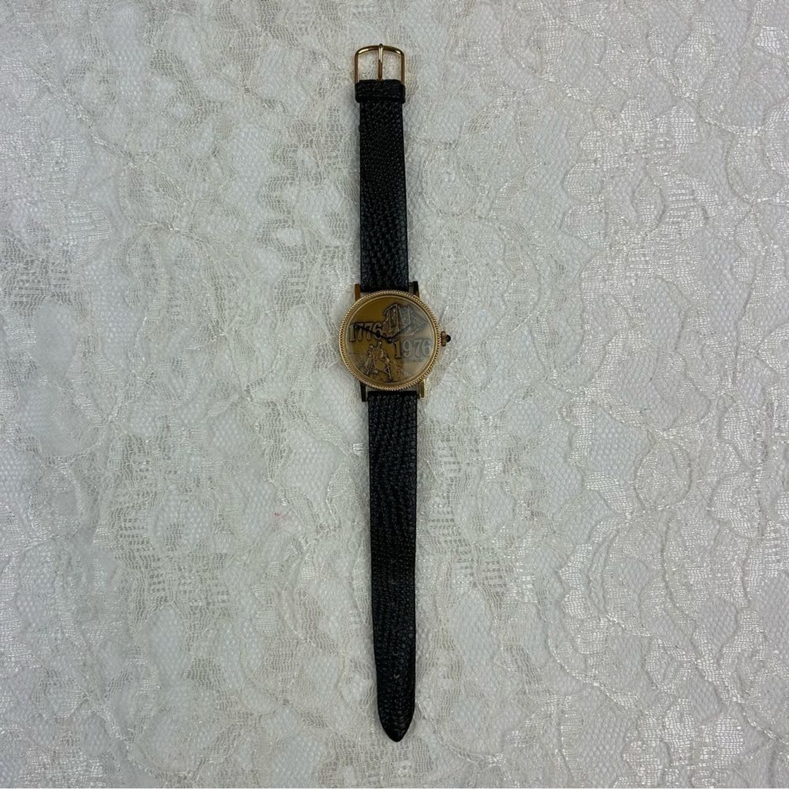 RARE Men’s Vintage 1776 1976 BICENTENIAL WITTNAUER COIN BASE 8KT GOLD WATCH
