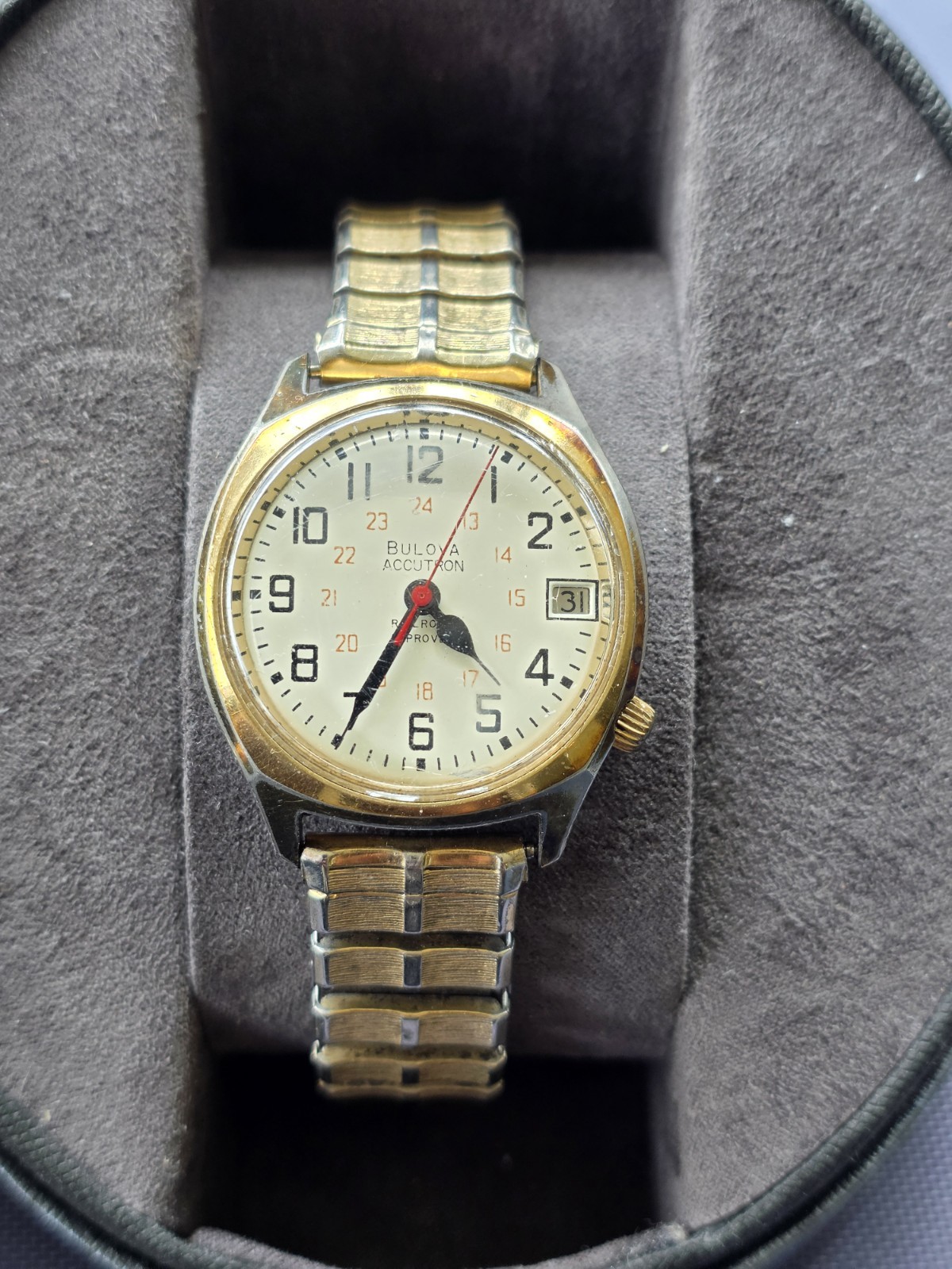 Vintage Bulova Accutron Railroad Approved Men’s Wrist Watch New Battery Used T4
