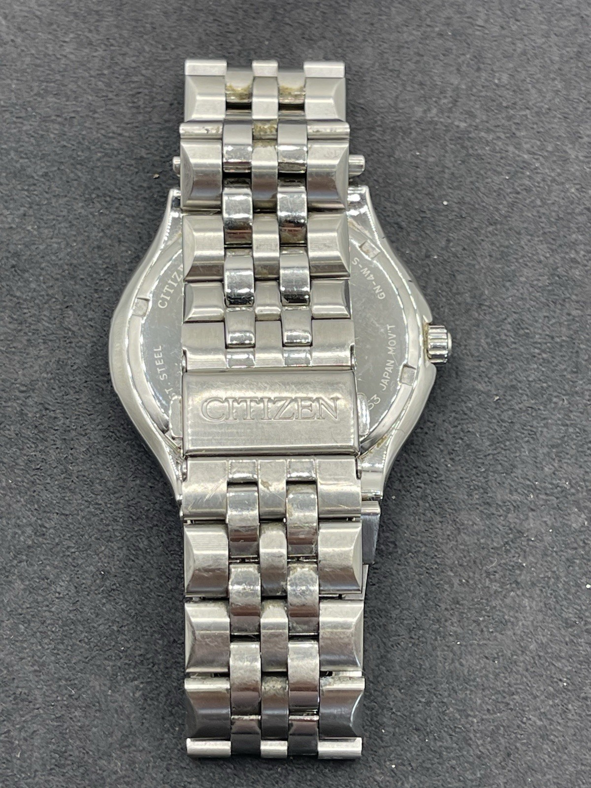 Citizen Eco-Drive Men’s Quartz Silver Sunburst Dial SS Bracelet 40mm, working