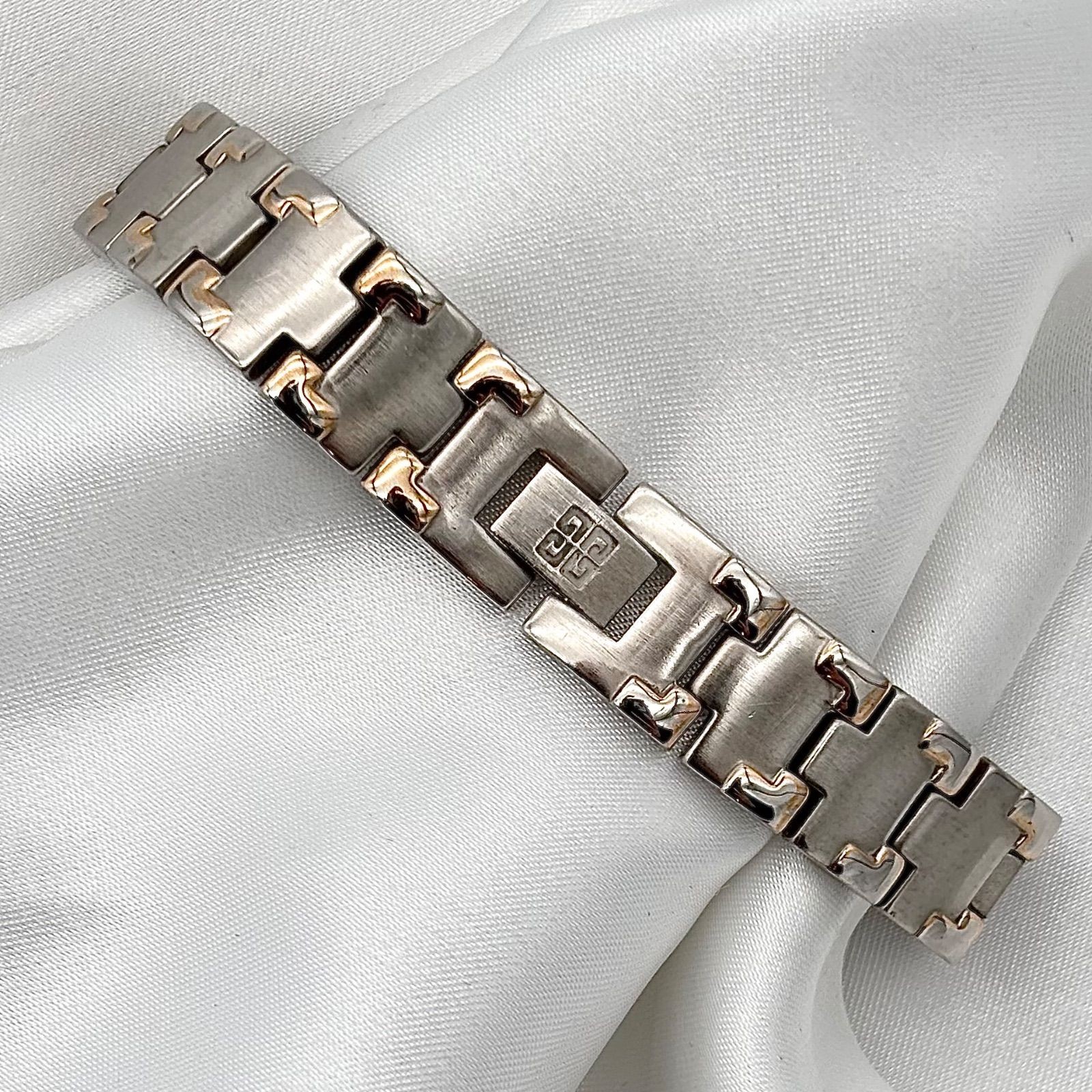 GIVENCHY CL.09-XVIII Quartz Ladies Wristwatch wrist 16.0cm/6.3in