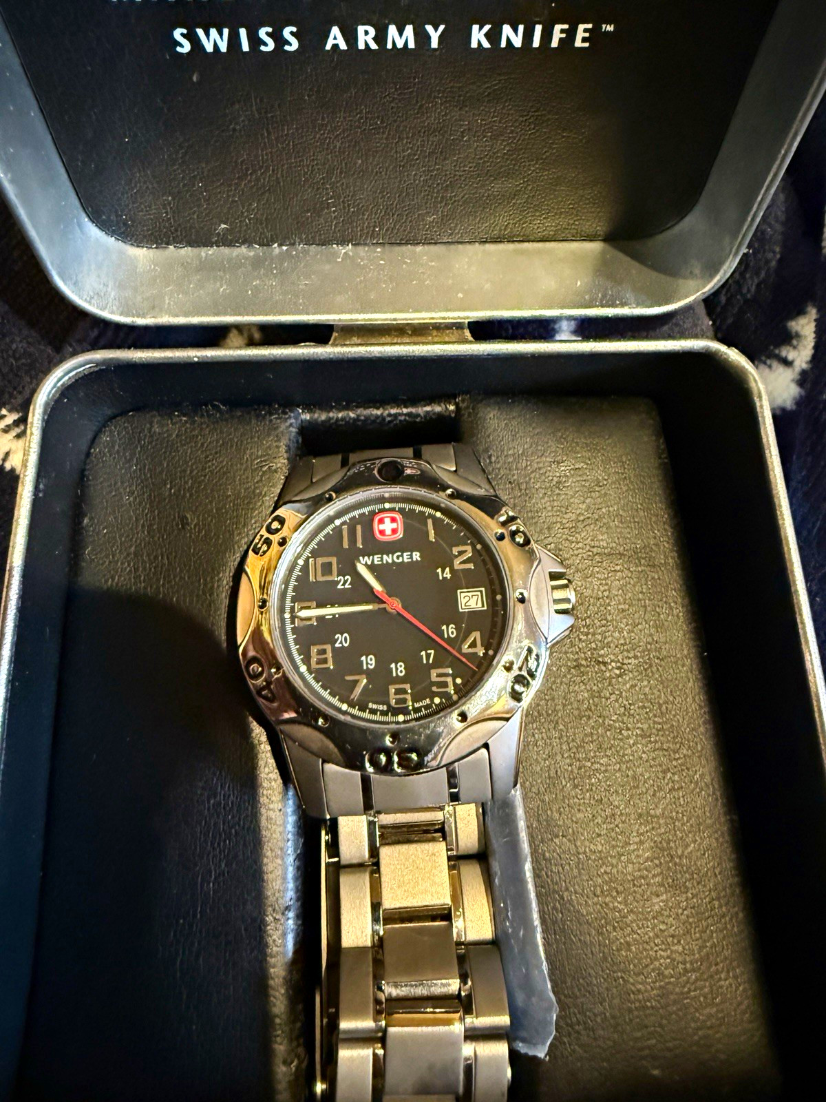 Wenger Titanium Kinetic Men’s Watch Black Dial Date 42mm 100m with Box and links