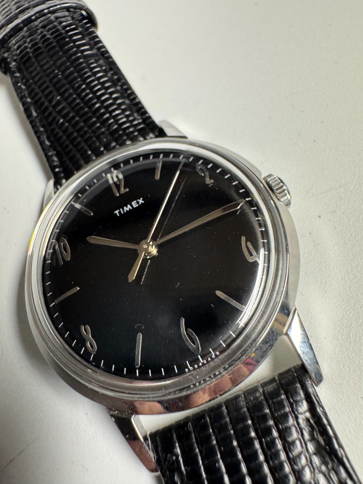Timex 34MM Marlin 2018 Reissue Wind Up Midnight Sunburst TW2T18200 Runs Good