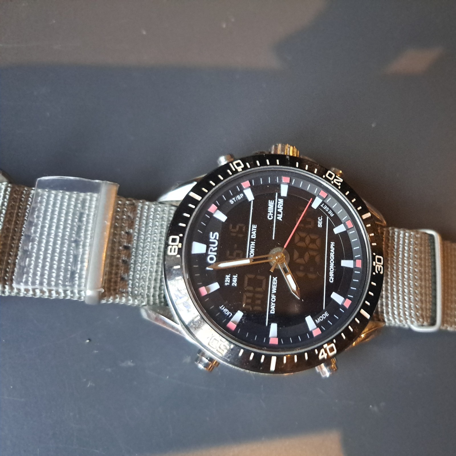 Men’s Lorus Ana digi watch FITS UP TO 210mm watch fits up to 210MM.