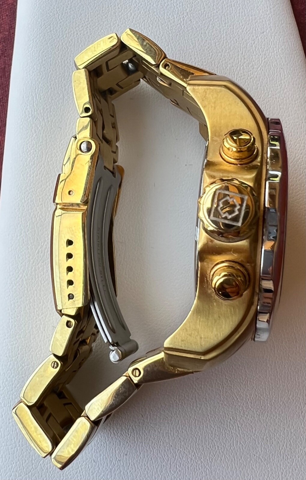 Women’s Invicta Pro Diver Chronograph Gold Plated Steel Watch 38 mm Model 15033