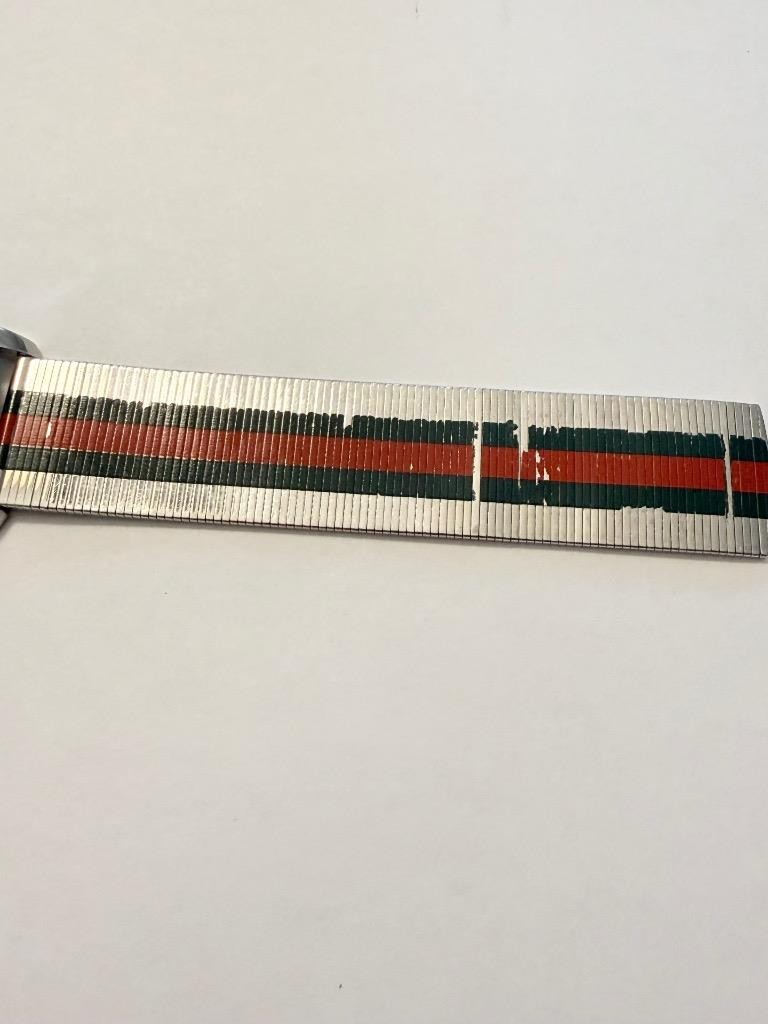 GUCCI MENS TIMELESS 126.2 LAB GROWN DIAMOND QUARTZ WATCH
