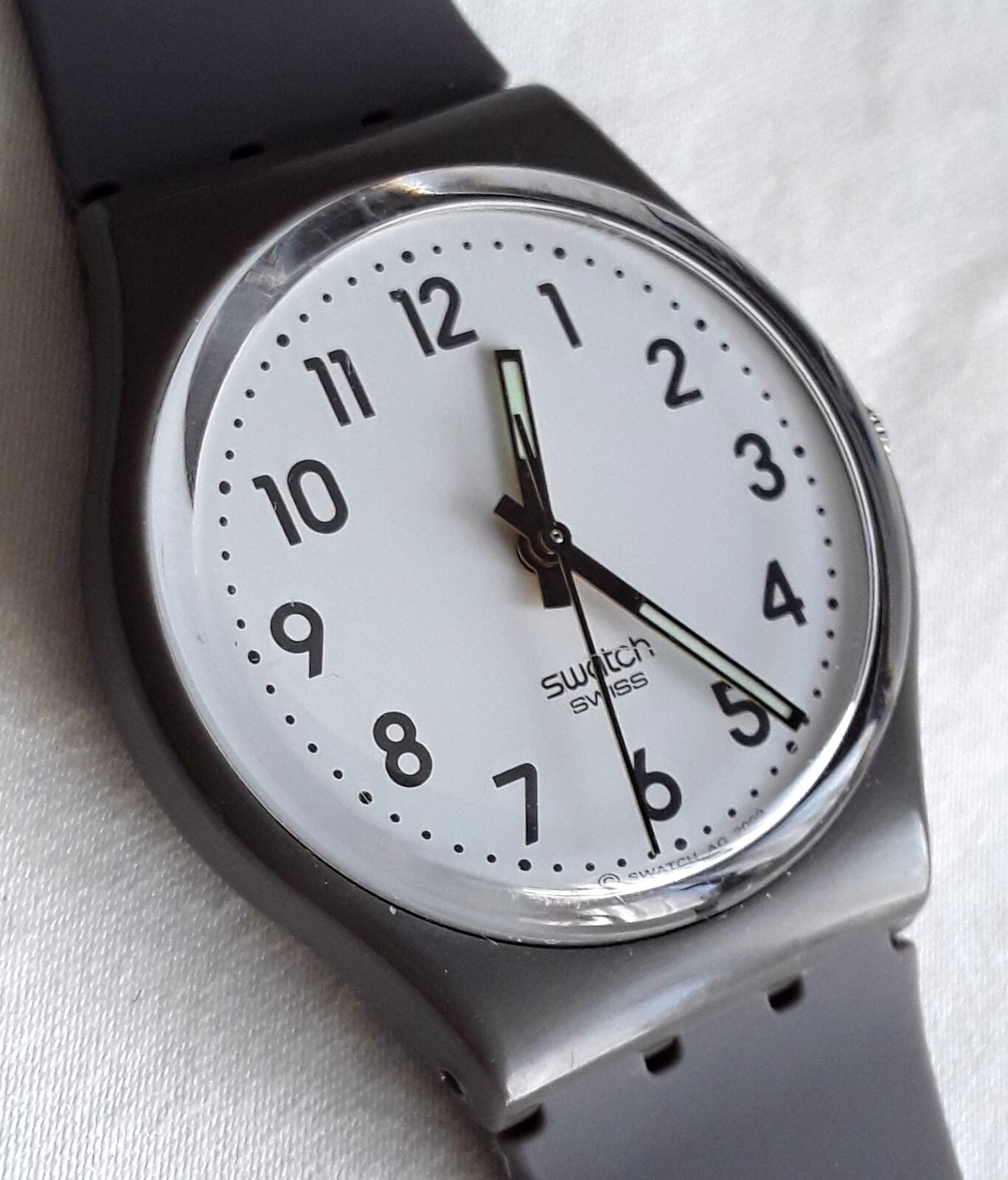 Swatch Standard Gent Rare Vintage Watch – ‘Fog Cloud’ – GM169 on Silicone Strap